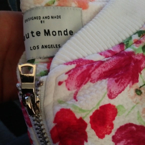 ⭐⭐NEW ARRIVAL⭐⭐Sexy Floral Rose Bomber Jacket - Picture 8 of 8